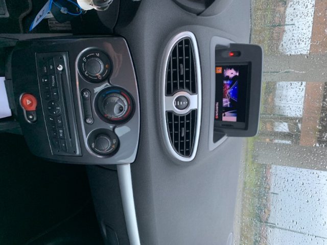 RENAULT Clio usata, con Specchietti laterali elettrici