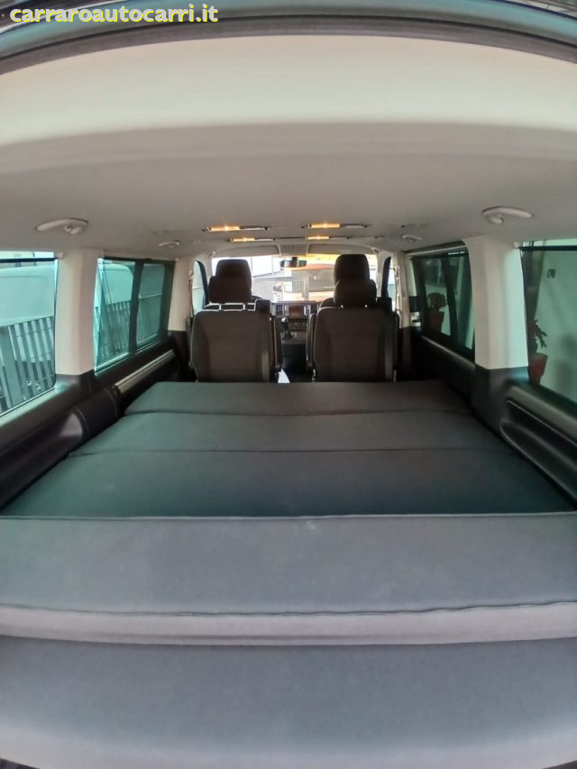 VOLKSWAGEN Multivan usata, con Luci diurne LED