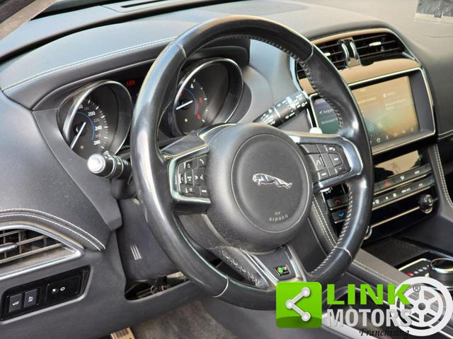 JAGUAR F-Pace usata, con USB