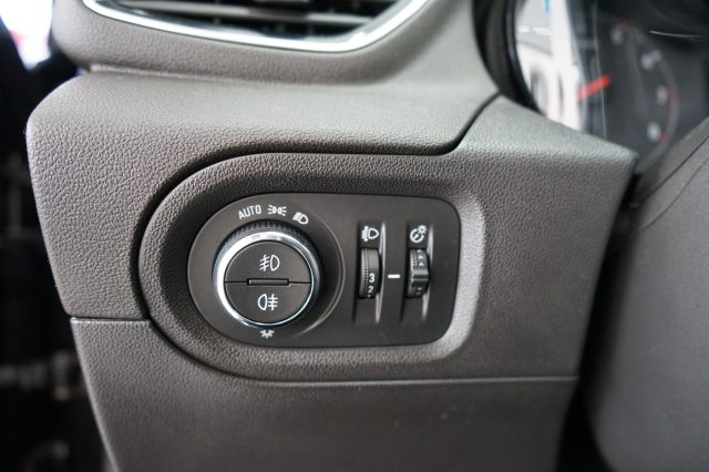 OPEL Grandland X usata, con Apple CarPlay