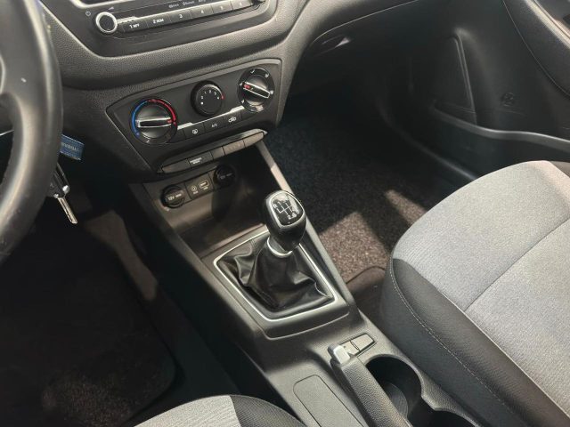 HYUNDAI i20 usata, con Climatizzatore