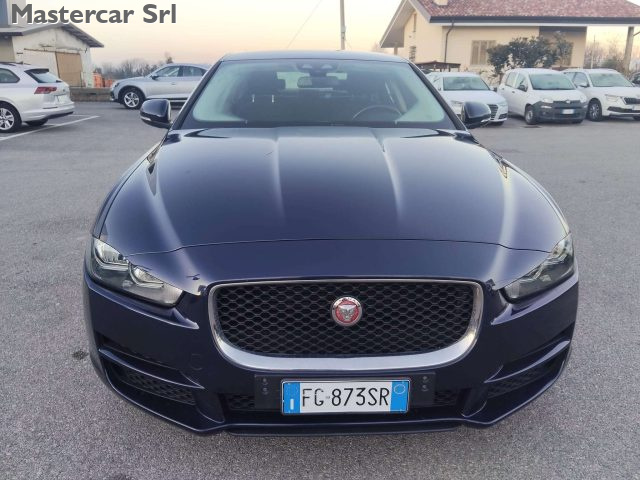 JAGUAR XE usata, con Autoradio