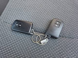 TOYOTA Yaris usata, con Sedile posteriore sdoppiato