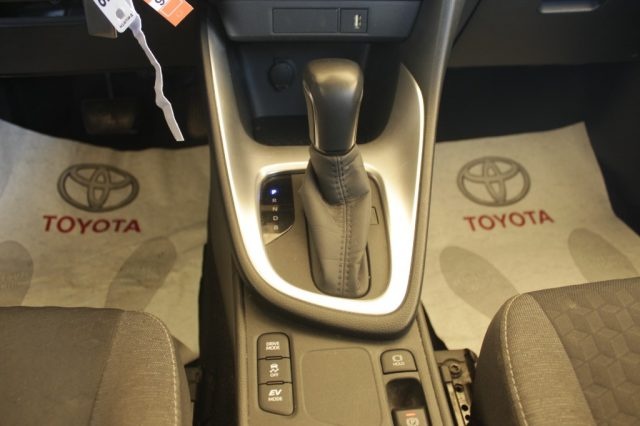 TOYOTA Yaris usata, con Frenata d