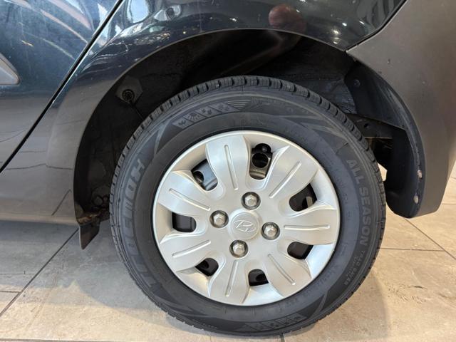 HYUNDAI i10 usata, con Sedile posteriore sdoppiato