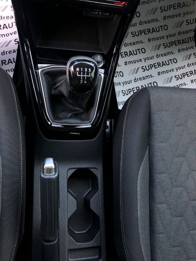 VOLKSWAGEN T-Cross usata, con Autoradio digitale