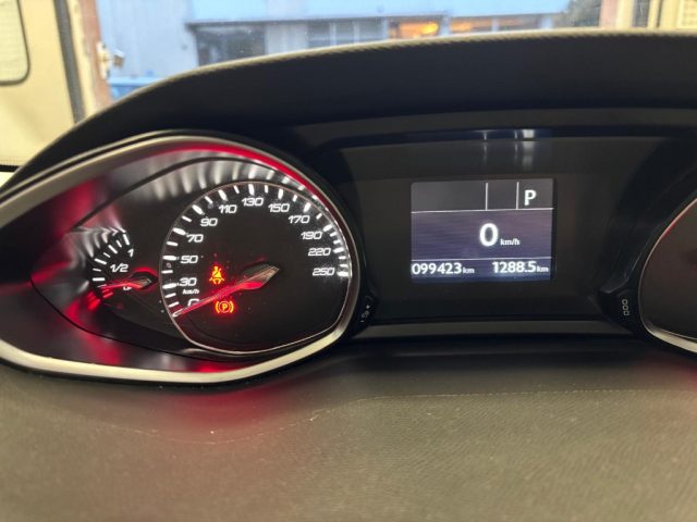 PEUGEOT 308 usata, con Cruise Control