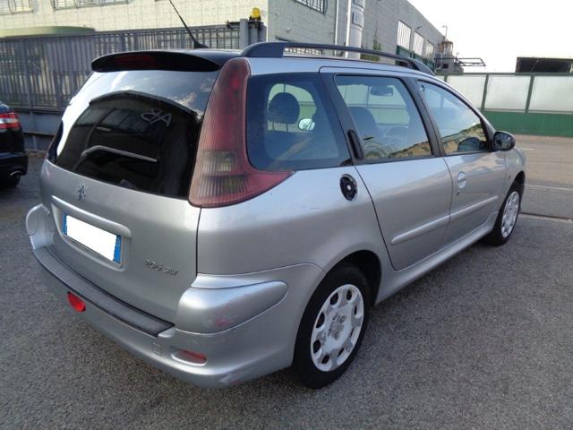 PEUGEOT 206 usata, con Alzacristalli elettrici