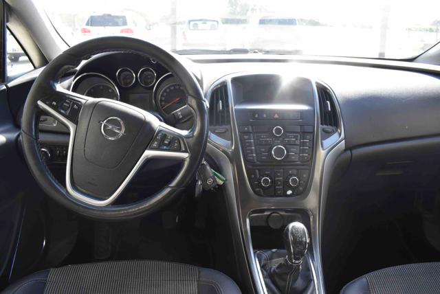 OPEL Astra usata, con Sedile posteriore sdoppiato