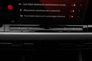 VOLKSWAGEN Golf Variant usata, con Fari LED