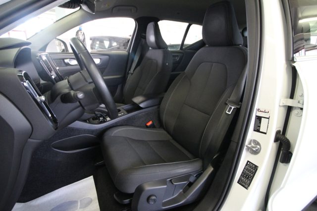 VOLVO XC40 usata, con Volante in pelle