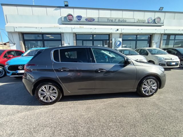 PEUGEOT 308 usata, con Autoradio