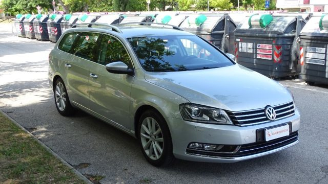 VOLKSWAGEN Passat usata, con Airbag