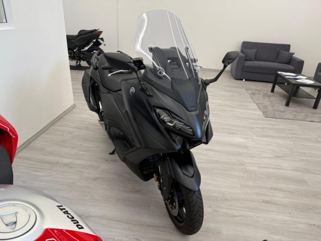 YAMAHA T-Max 560 usata 0