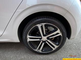 PEUGEOT 208 usata, con ESP