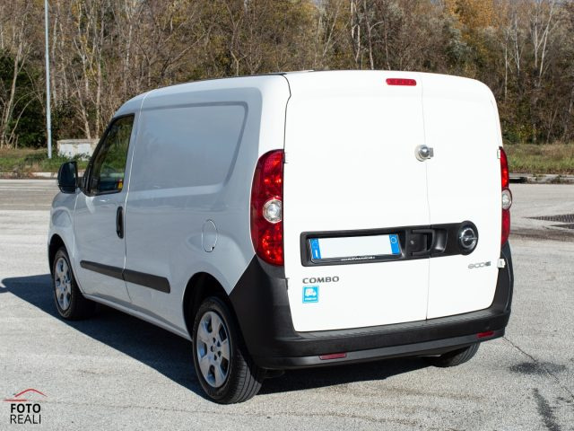 OPEL Combo usata 16