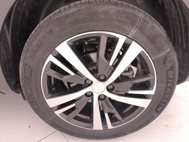 PEUGEOT 3008 usata, con Bracciolo