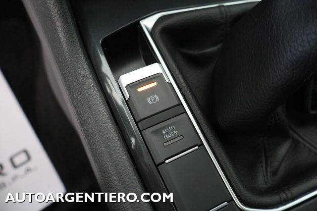 VOLKSWAGEN Tiguan usata, con Fendinebbia