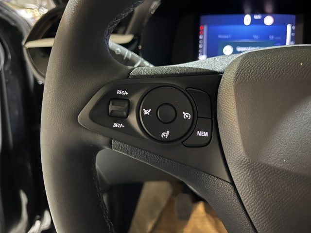 OPEL Corsa usata, con Park Distance Control
