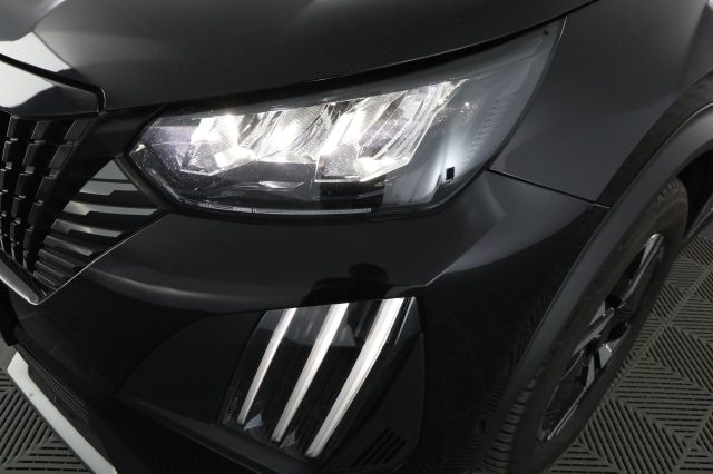 PEUGEOT 2008 usata 9