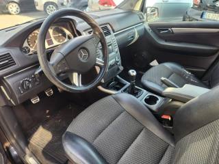 MERCEDES-BENZ B 180 usata, con ESP