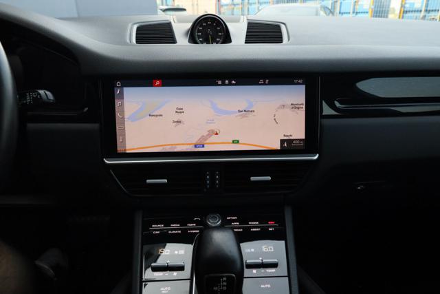 PORSCHE Cayenne usata, con Specchietti laterali elettrici