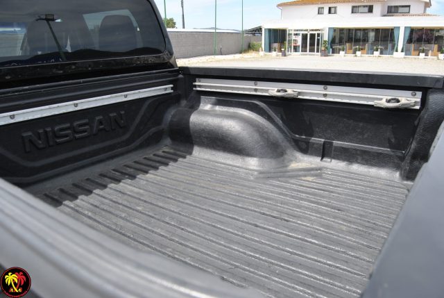NISSAN Navara usata, con MP3