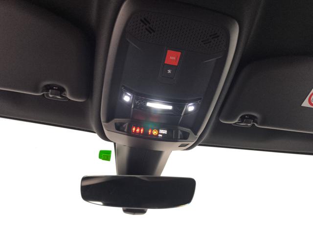 PEUGEOT 208 usata, con USB