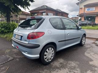 PEUGEOT 206 usata 1