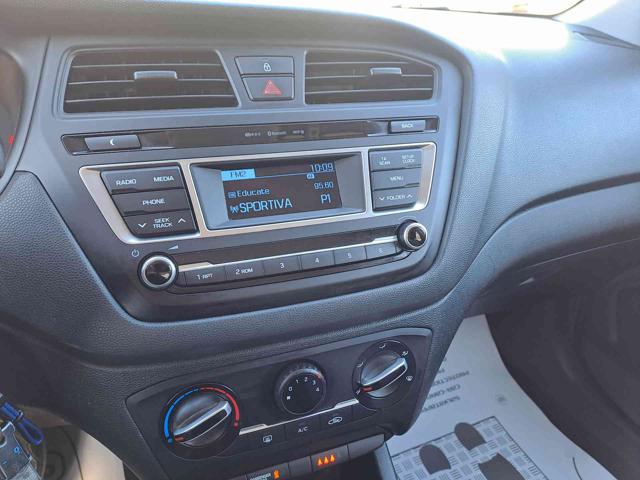 HYUNDAI i20 usata, con Airbag Passeggero