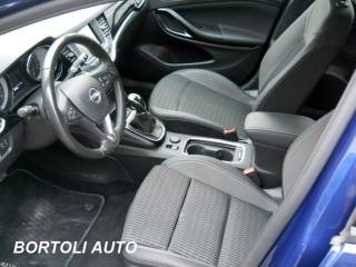 OPEL Astra usata, con Climatizzatore