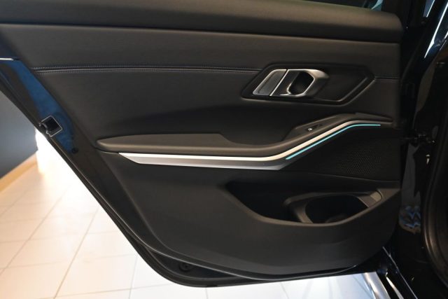 BMW 330 usata 125