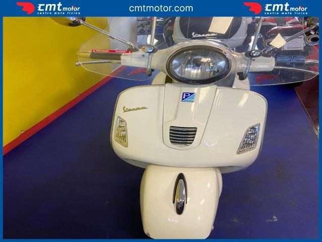 VESPA GTS 300 usata 5