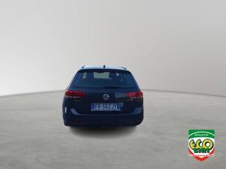 VOLKSWAGEN Passat usata, con Autoradio