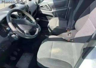 PEUGEOT Partner usata, con Autoradio