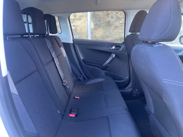 PEUGEOT 2008 usata, con USB