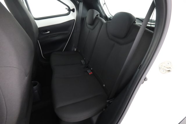 TOYOTA Aygo X usata 3