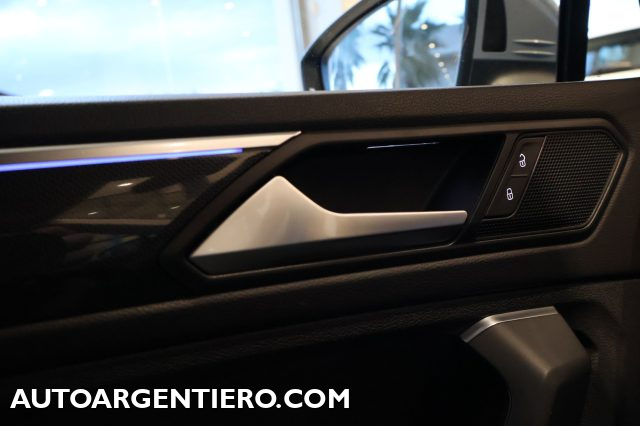 VOLKSWAGEN Tiguan usata, con Sedile posteriore sdoppiato