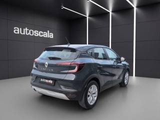 RENAULT Captur usata, con Autoradio