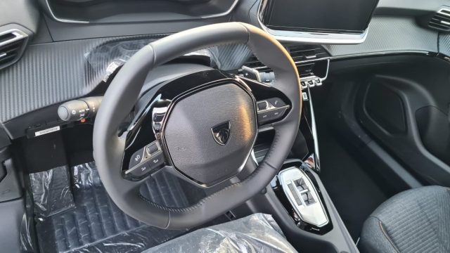 PEUGEOT 2008 usata, con Airbag Passeggero