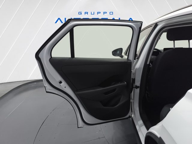 VOLKSWAGEN T-Roc usata, con USB