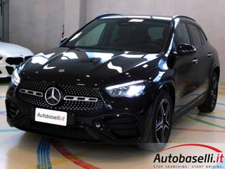 MERCEDES-BENZ GLA 200 usata, con Park Distance Control