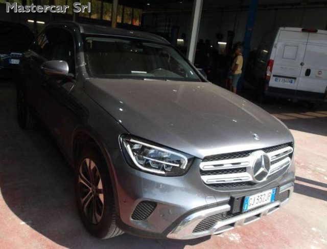 MERCEDES-BENZ GLC 300 usata, con Airbag