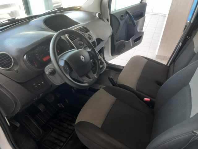 RENAULT Kangoo usata 16