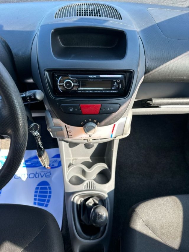 TOYOTA Aygo usata 10