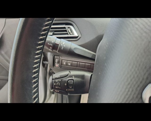 PEUGEOT 308 usata, con Bracciolo