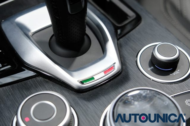 ALFA ROMEO Stelvio usata, con Volante multifunzione