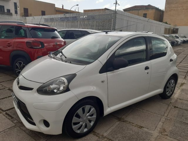 TOYOTA Aygo usata, con Airbag