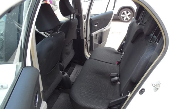 TOYOTA Yaris usata, con Servosterzo