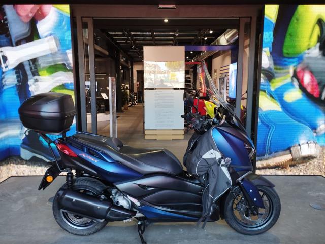 YAMAHA X-MAX 300 usata 0